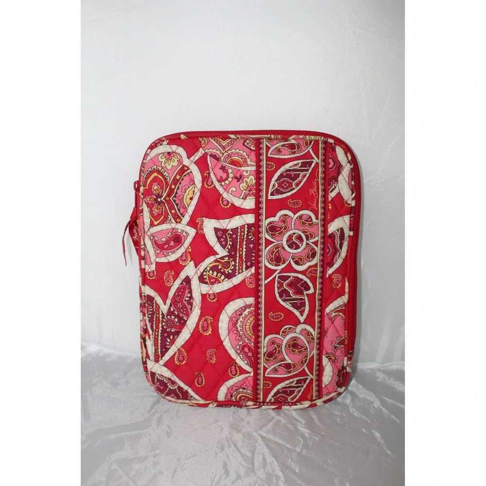 Vera Bradley Rosie Posies Tablet e-Reader Pouch Retired 2012 Red Floral Paisley‎